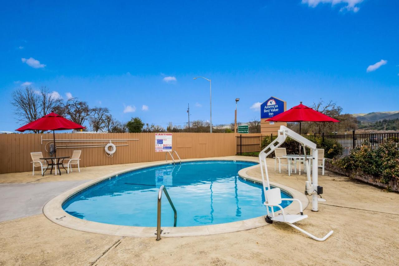 Americas Best Value Inn - Ukiah Εξωτερικό φωτογραφία